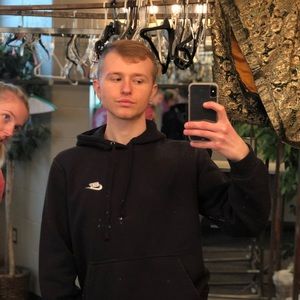 Meet your Posher, Brandon